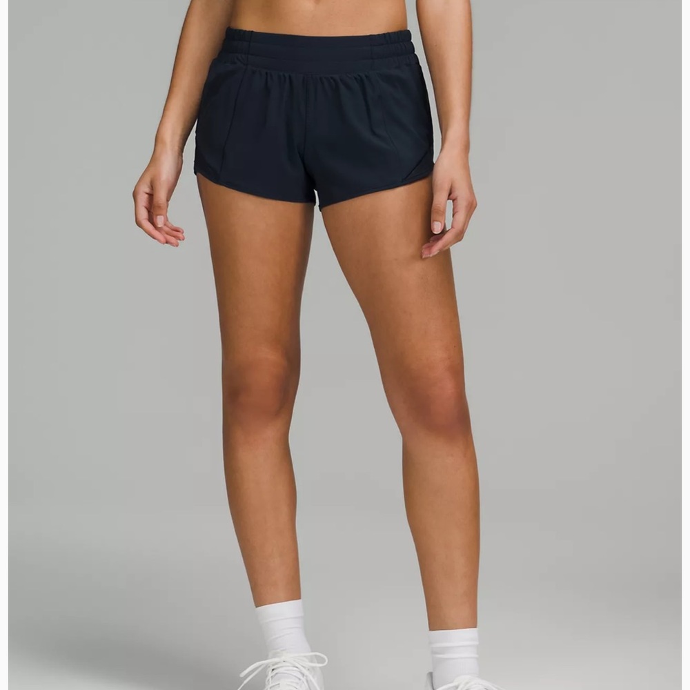 Lululemon Run Hotty Hot Low-Rise Lined Short 2.5”